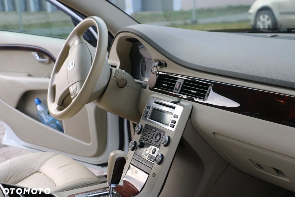 Volvo XC 70 3.2 AWD Momentum - 7