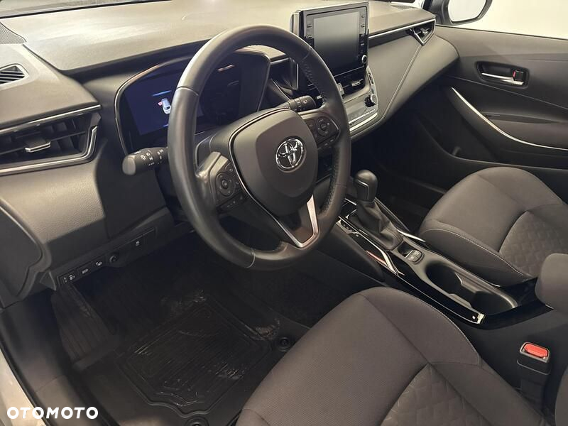 Toyota Corolla - 10