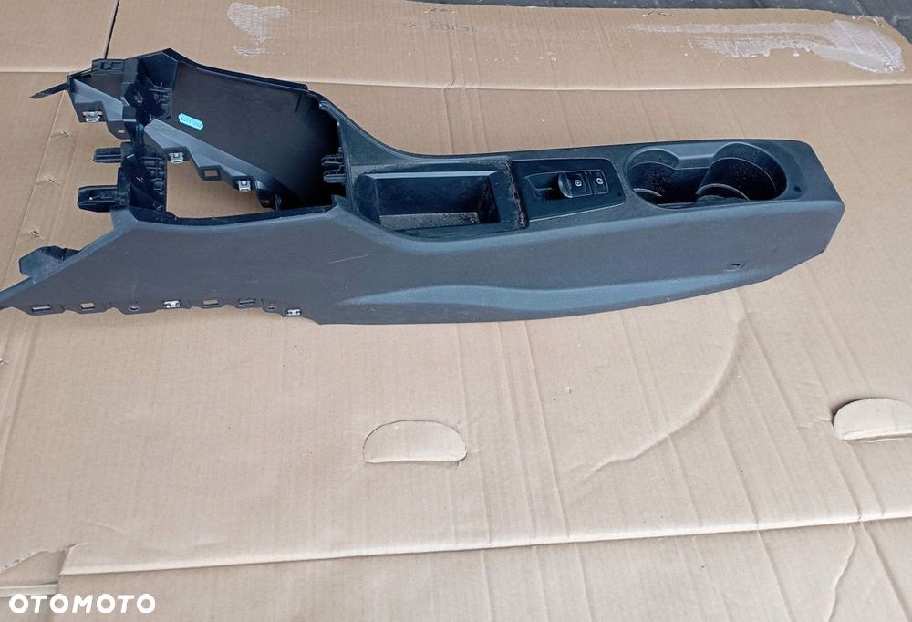 RENAULT ZOE TUNEL ŚRODKOWY - 4