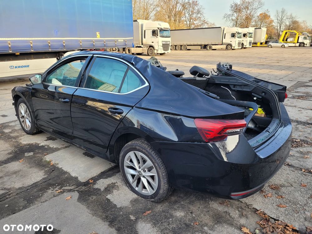 Skoda Octavia 2.0 TDI Selection DSG - 1