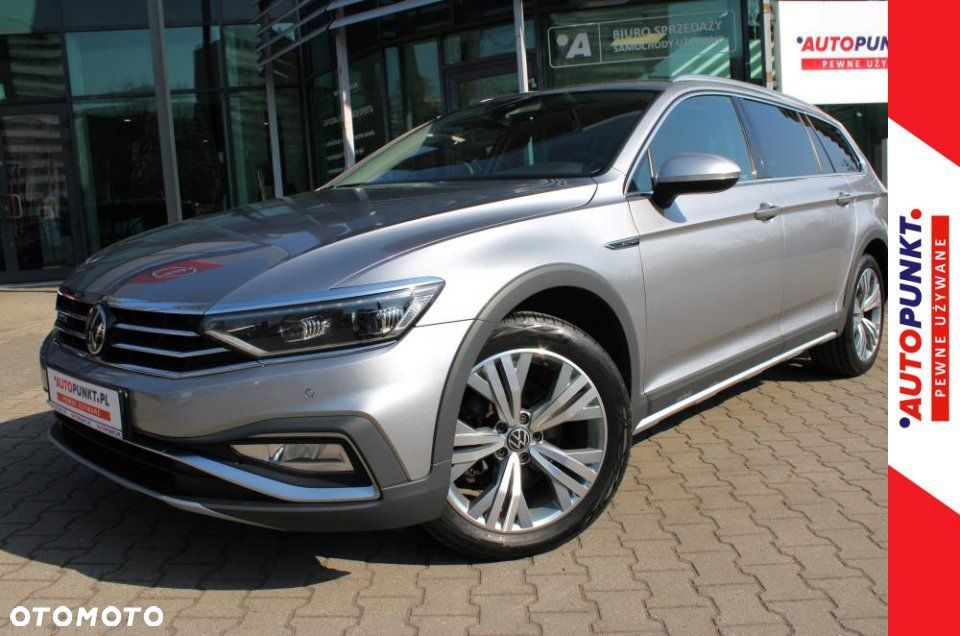 Volkswagen Passat - 1