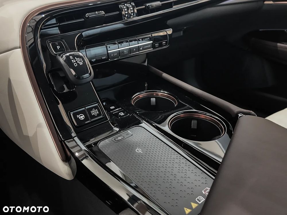 Toyota Mirai Executive - 9