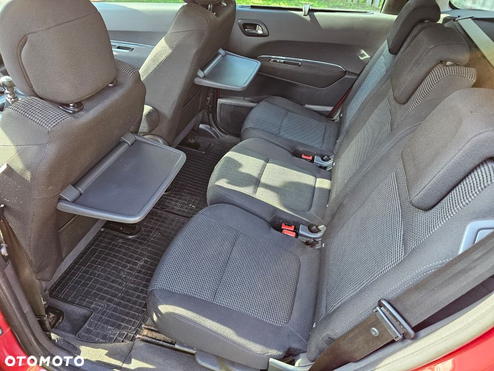 Peugeot 5008 155 THP Family - 14