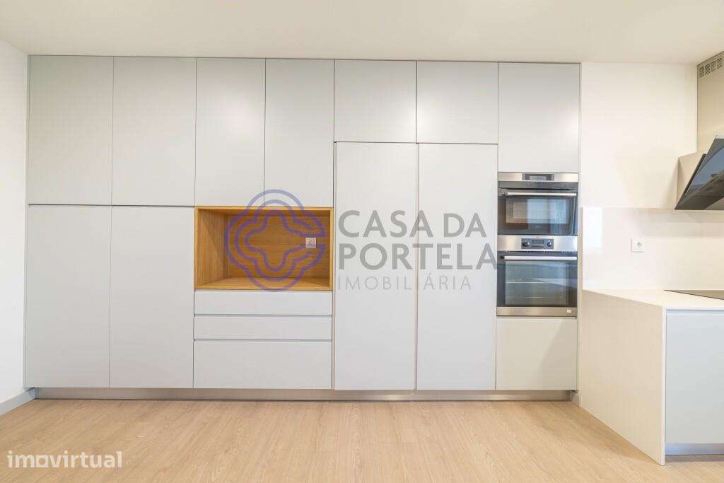 Apartamento T4 c/ 4 suites - Rua da Constituição - Grande imagem: 2/30