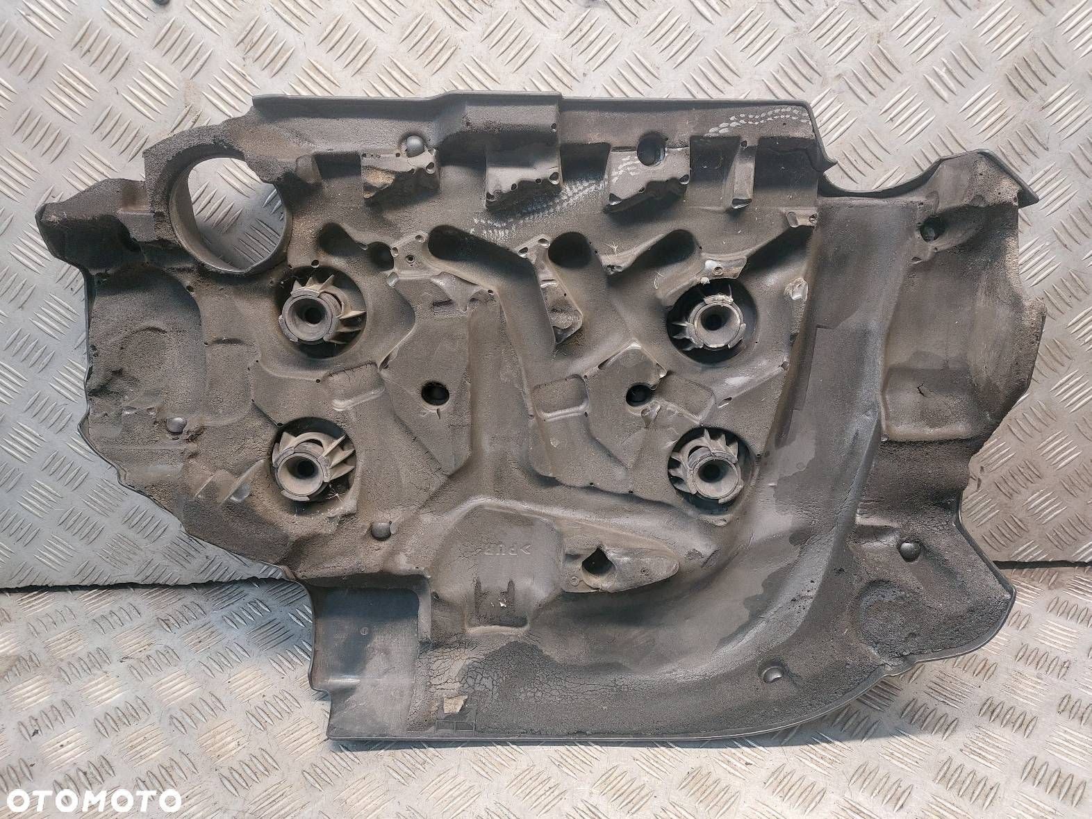 OSŁONA SILNIKA GÓRNA VOLVO XC60 I 2.4 D5 31319190 - 3