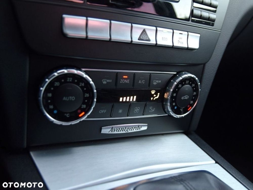 Mercedes-Benz Klasa C 220 CDI 7G-TRONIC Avantgarde Edition - 21