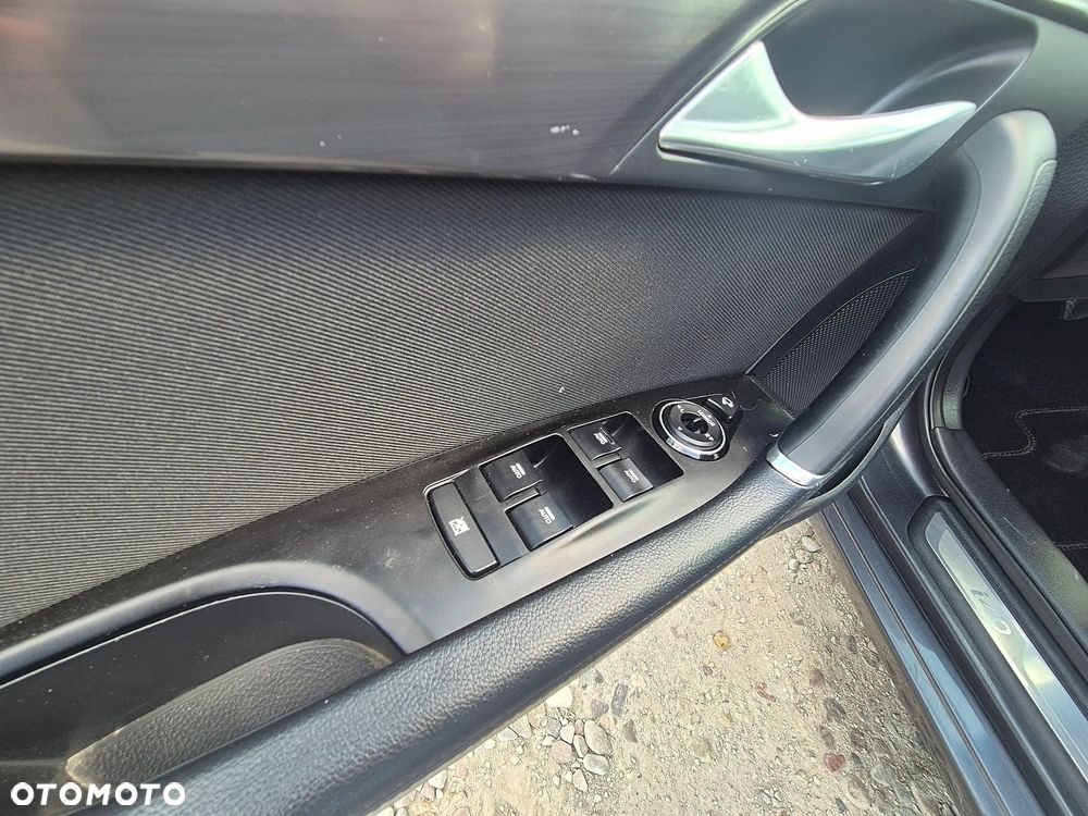 Hyundai i40 Kombi blue 1.7 CRDi Family - 16