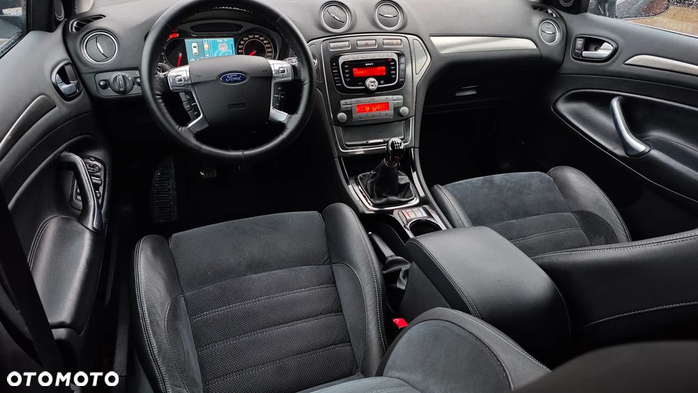 Ford Mondeo 2.0 FF Titanium - 14