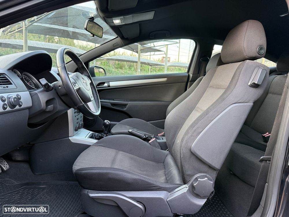 Opel Astra GTC - 9
