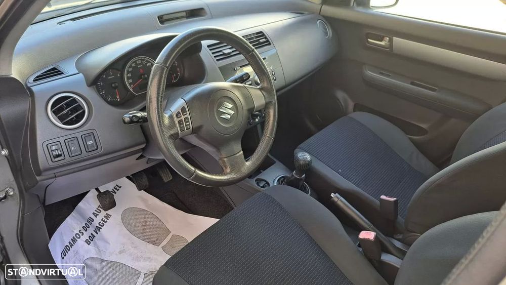 Suzuki Swift 1.3 DDiS GL - 25
