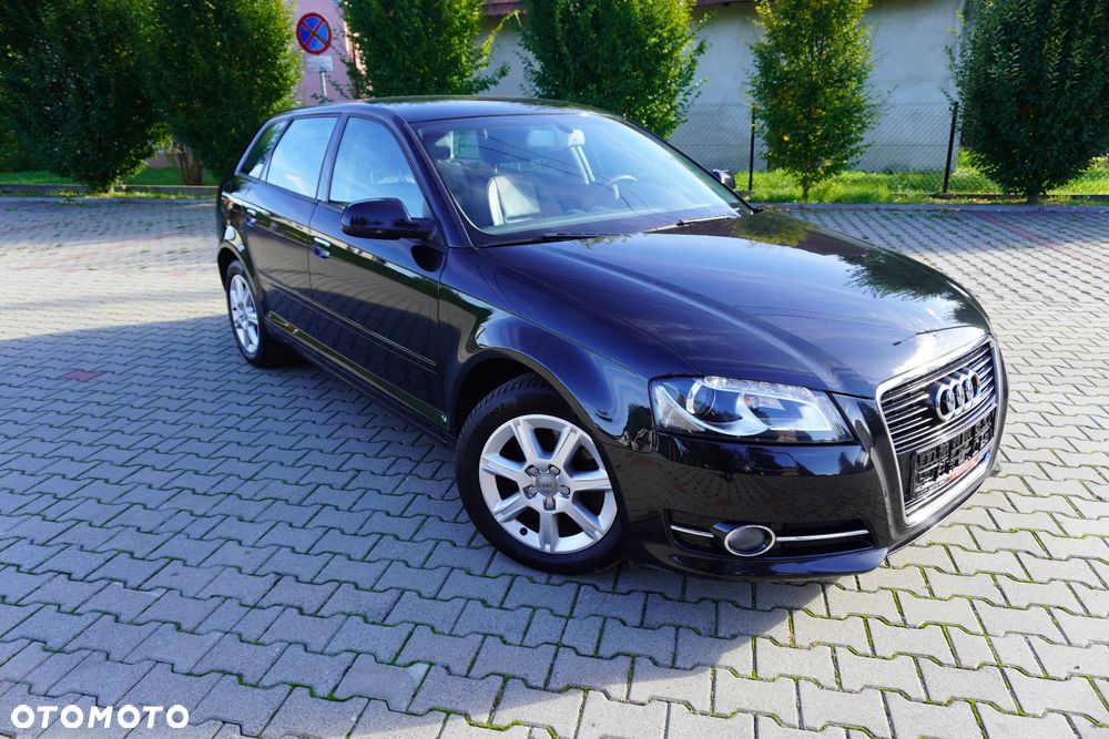 Audi A3 Sportback 2.0 TDI DPF Attraction - 2