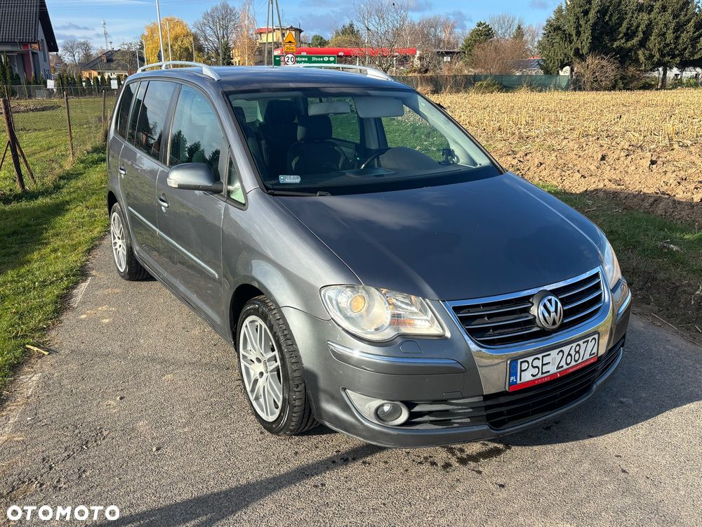 Volkswagen Touran 2.0 TDI DPF Highline DSG - 2