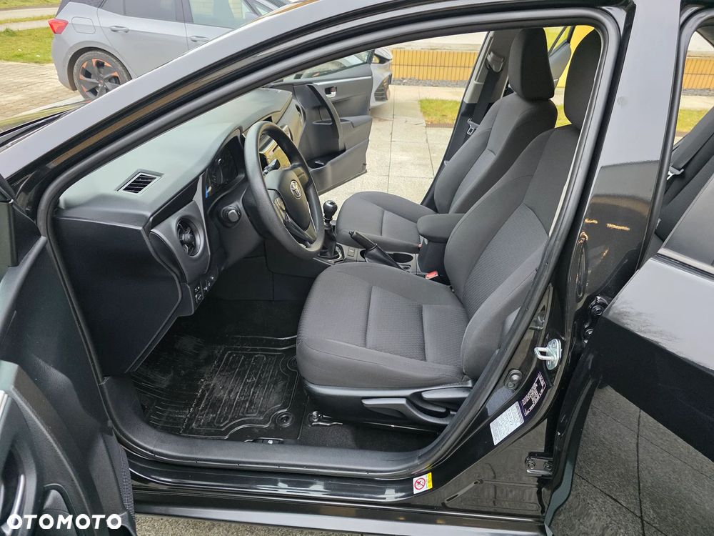 Toyota Corolla 1.6 Active EU6 - 32