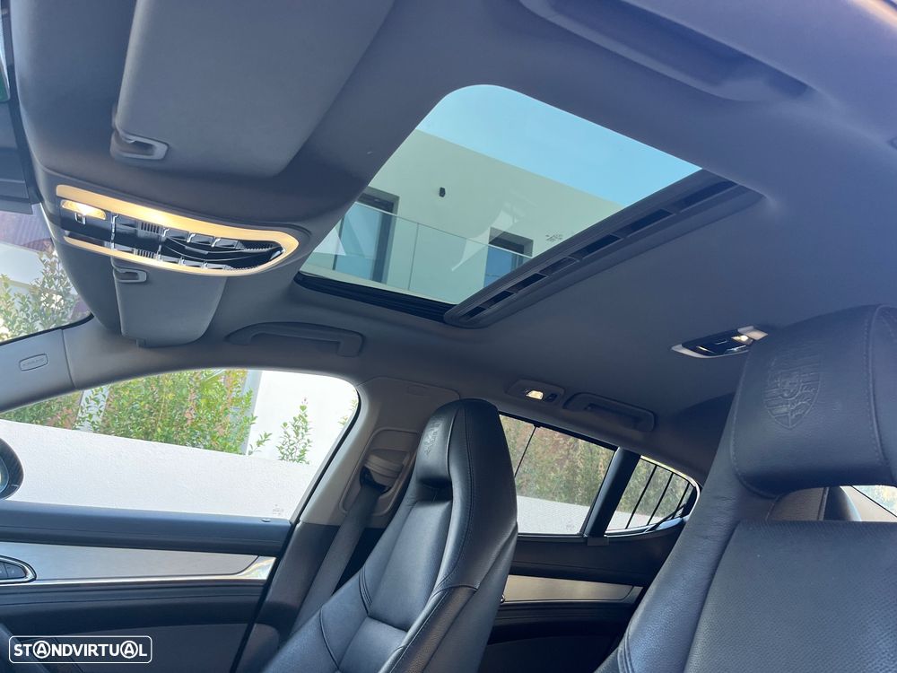 Porsche Panamera Standard - 10