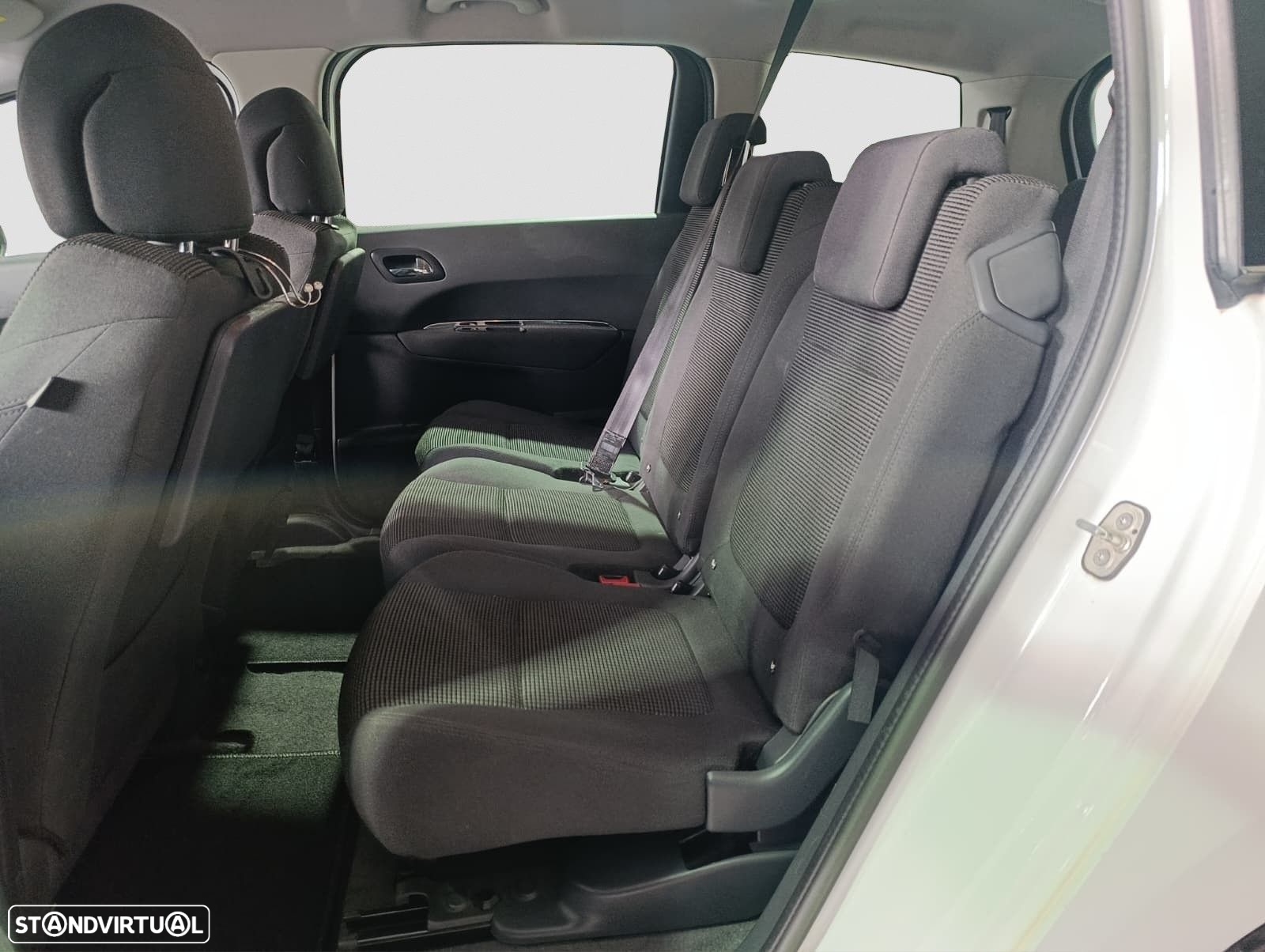 Peugeot 5008 BlueHDI 130 EAT8 Active Pack - 13