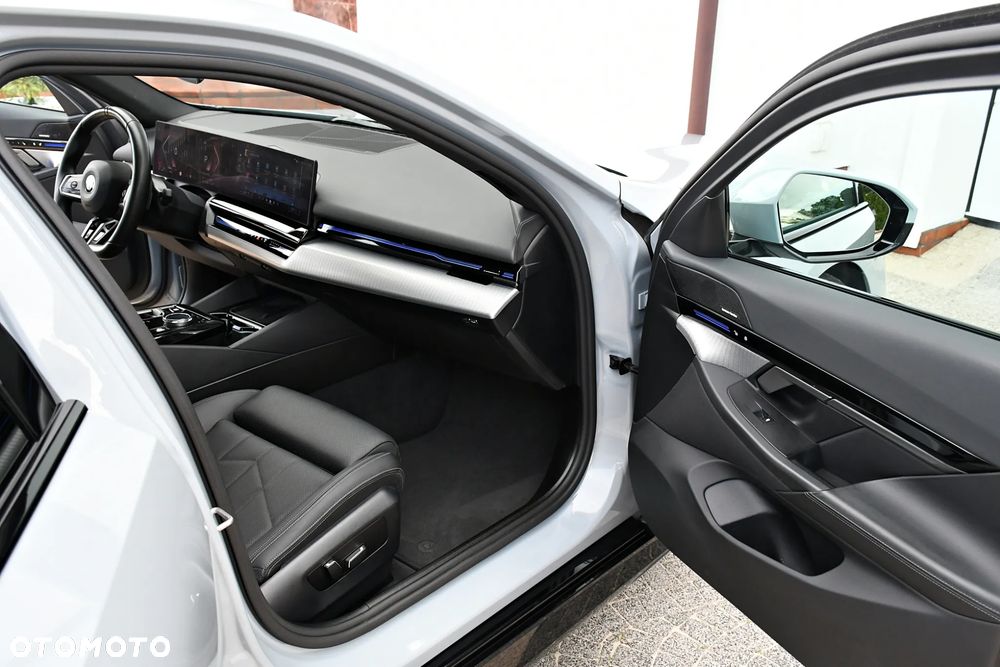 BMW Seria 5 520d mHEV M Sport - 20