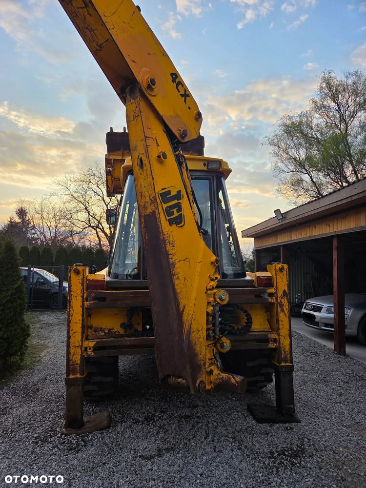 JCB 4CX - 12