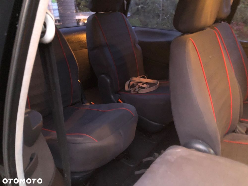Seat Alhambra 2.0 Reference - 9