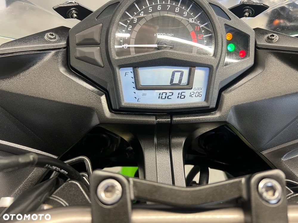 Kawasaki ER - 33