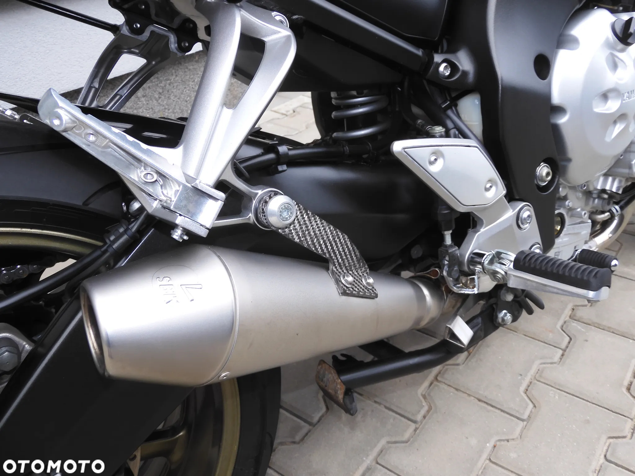 Yamaha FZ - 9