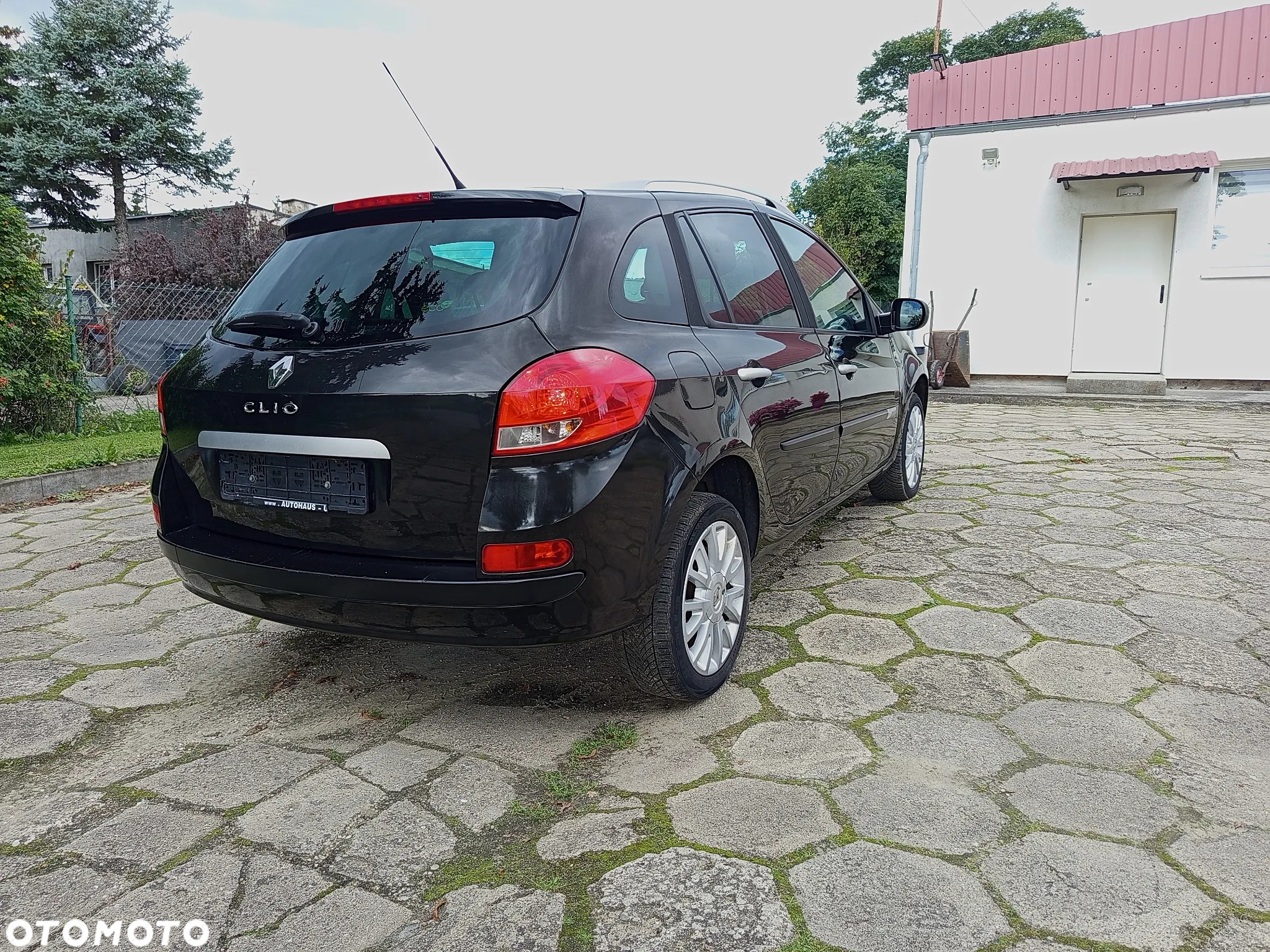 Renault Clio - 10