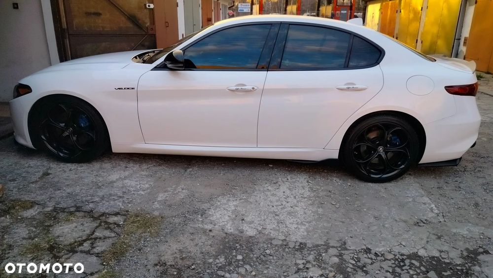 Alfa Romeo Giulia 2.0 Turbo Veloce - 11