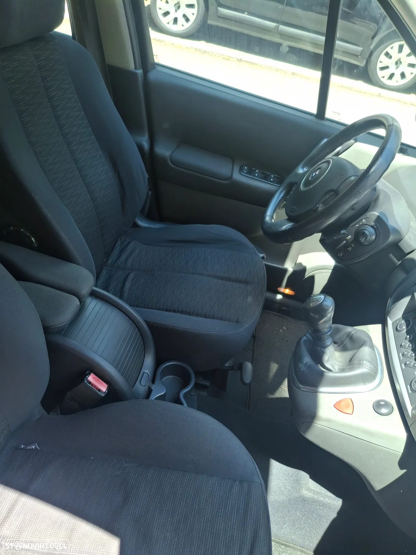 Renault Scénic 1.5 dCi Dynamique S - 11