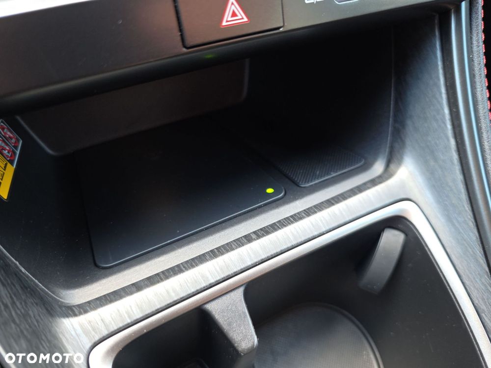 Lexus LBX 1.5 Hybrid Emotion - 22