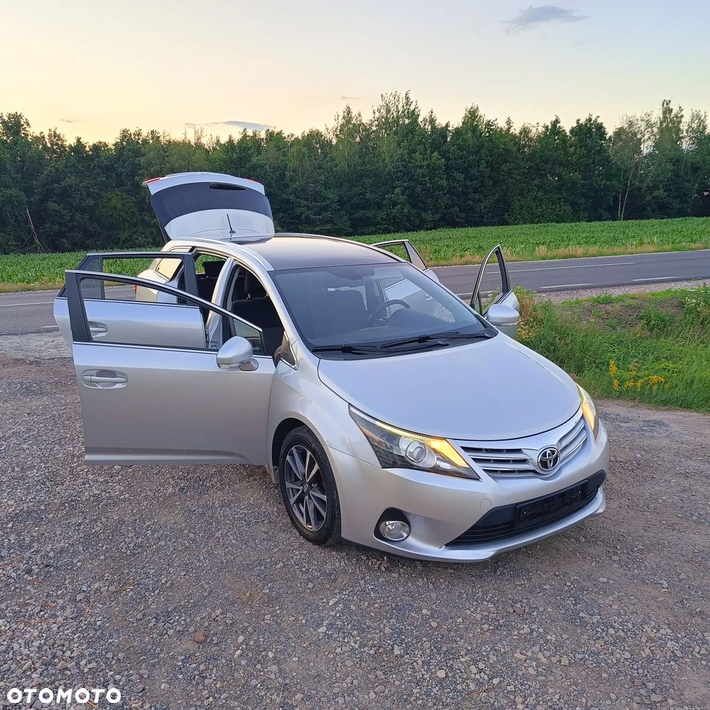 Toyota Avensis 2.0 D-4D Comfort - 9
