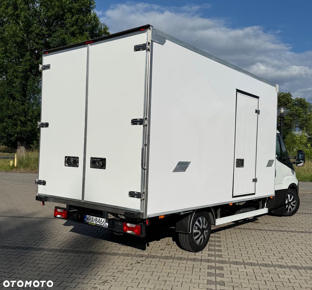 Iveco DAILY 35S15 - 8