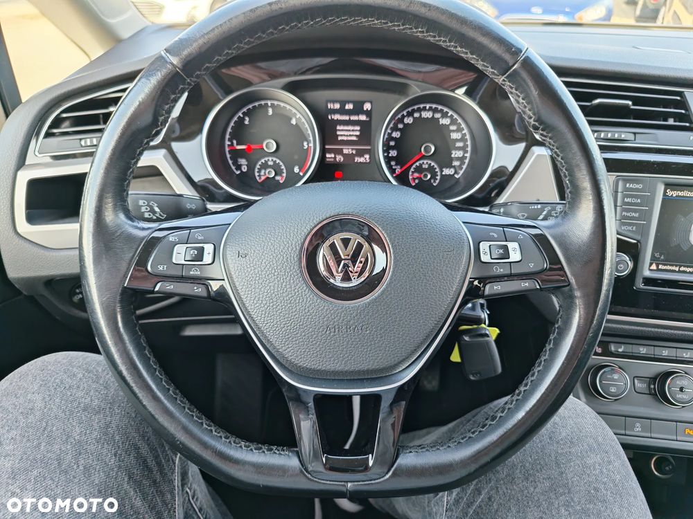 Volkswagen Touran 1.6 TDI SCR (BlueMotion Technology) SOUND - 17