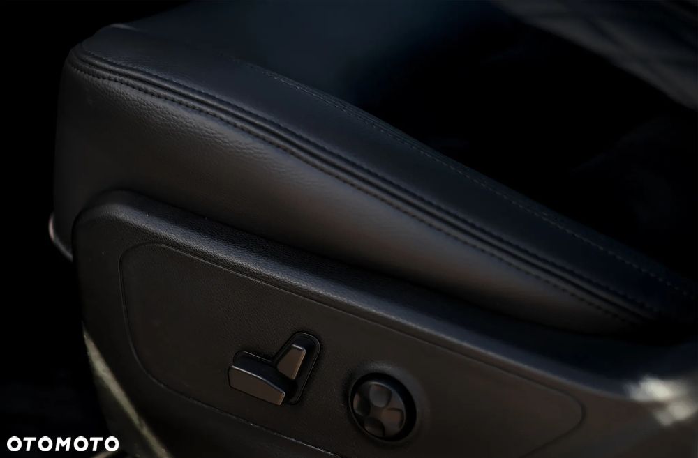 RAM 1500 5.7 Crew Cab Shortbed Bighorn Chrome - 34