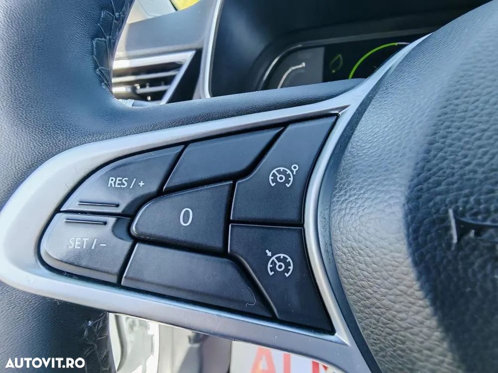 Renault Clio E-TECH Hybrid 140 BUSINESS EDITION - 17