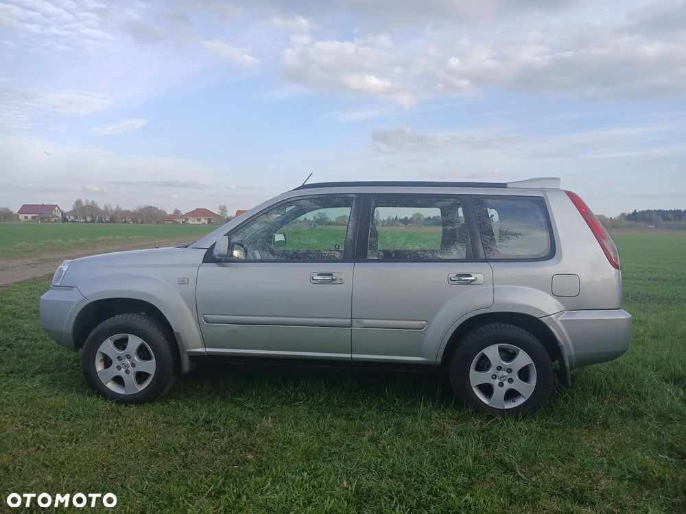 Nissan X-Trail 2.2 dCi Sport - 12