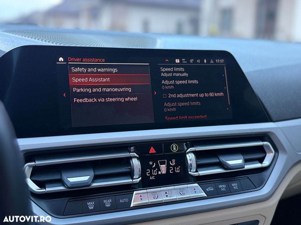 BMW Seria 3 330e Aut. - 35