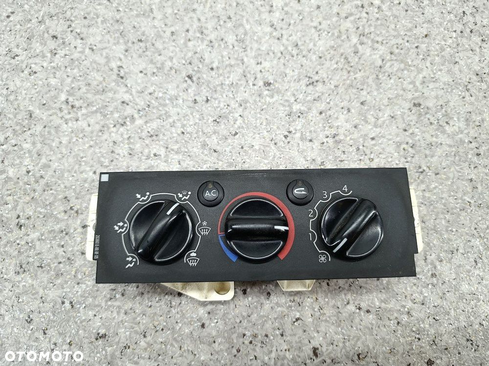 PANEL NAWIEWU RENAULT MASTER II FL G2202 BEHR - 1