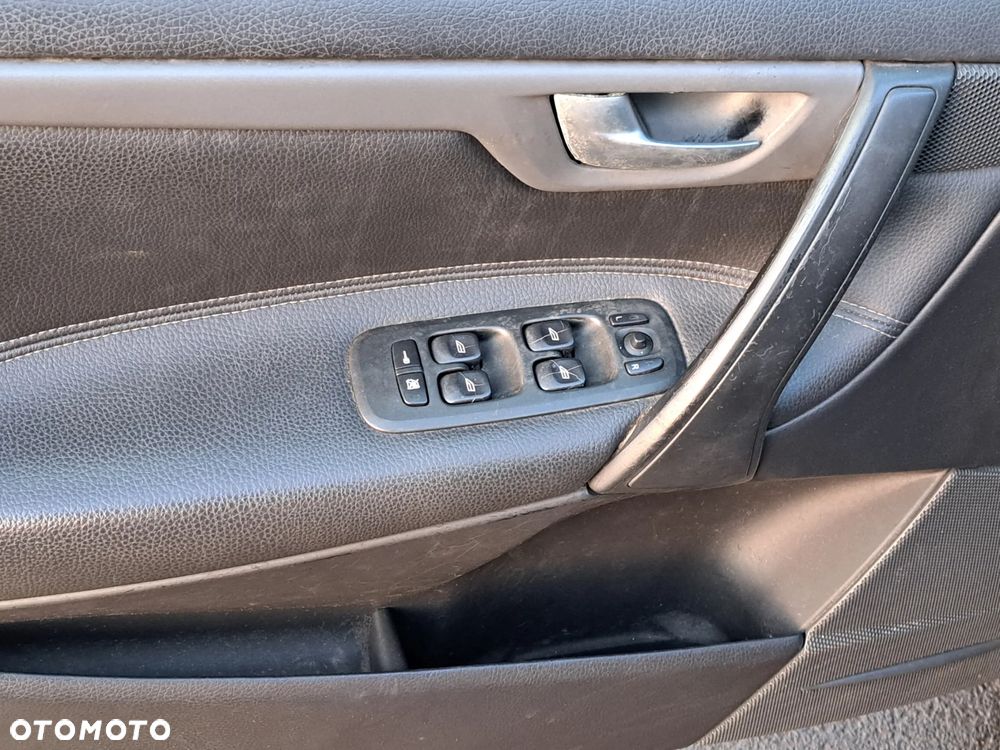 Volvo V70 2.4 Kinetic - 23