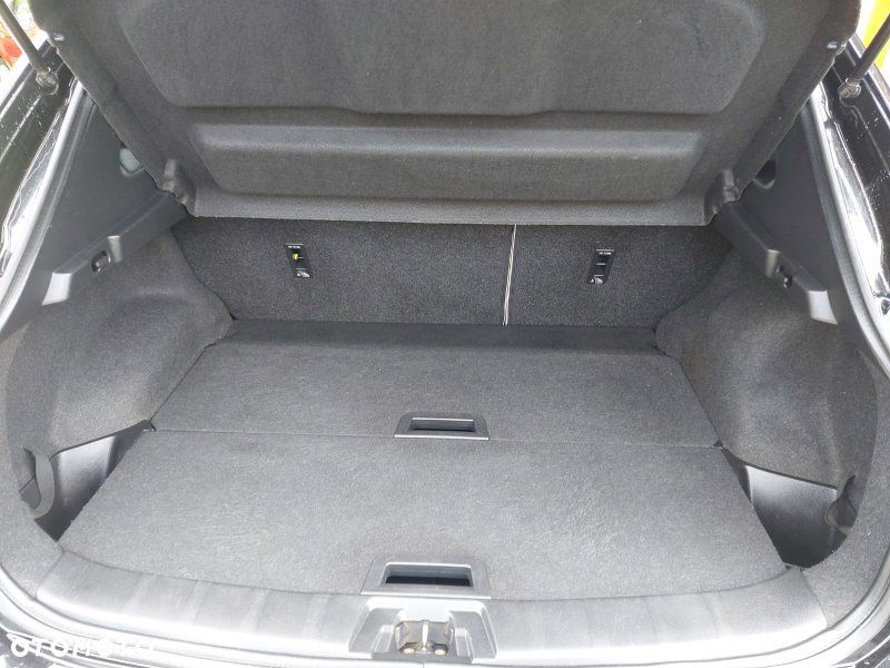 Nissan Qashqai 1.6 dCi 4 x 4 DPF tekna - 37