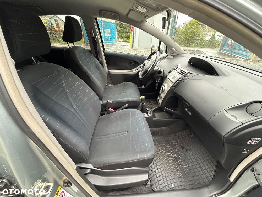 Toyota Yaris 1.3 VVT-i Cool - 5