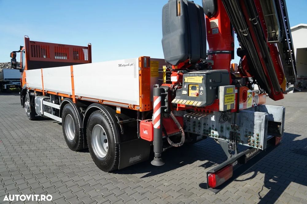 Iveco STRALIS 420 / 6X2 / LIVRARE 6.5m + HDS FASSI. F185 CAPACITATE MAXIMĂ DE ÎNCĂRCARE 5750 KG / RADIOCOMANDĂ / ROTATOARE / ANVELOPE 100% / - 17