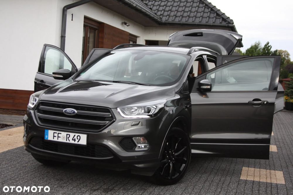 Ford Kuga 1.5 EcoBoost 2x4 ST-Line - 1