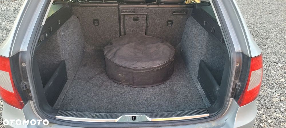 Skoda Superb 1.8 TSI FAMILY - 18