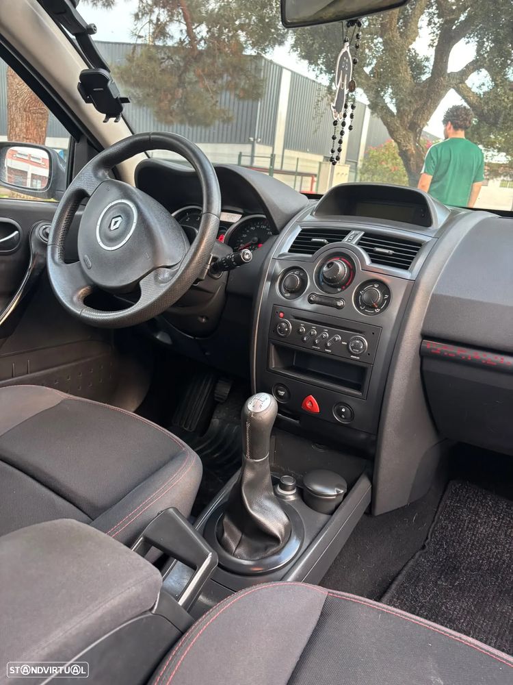 Renault Mégane Break 1.5 dCi Confort - 6