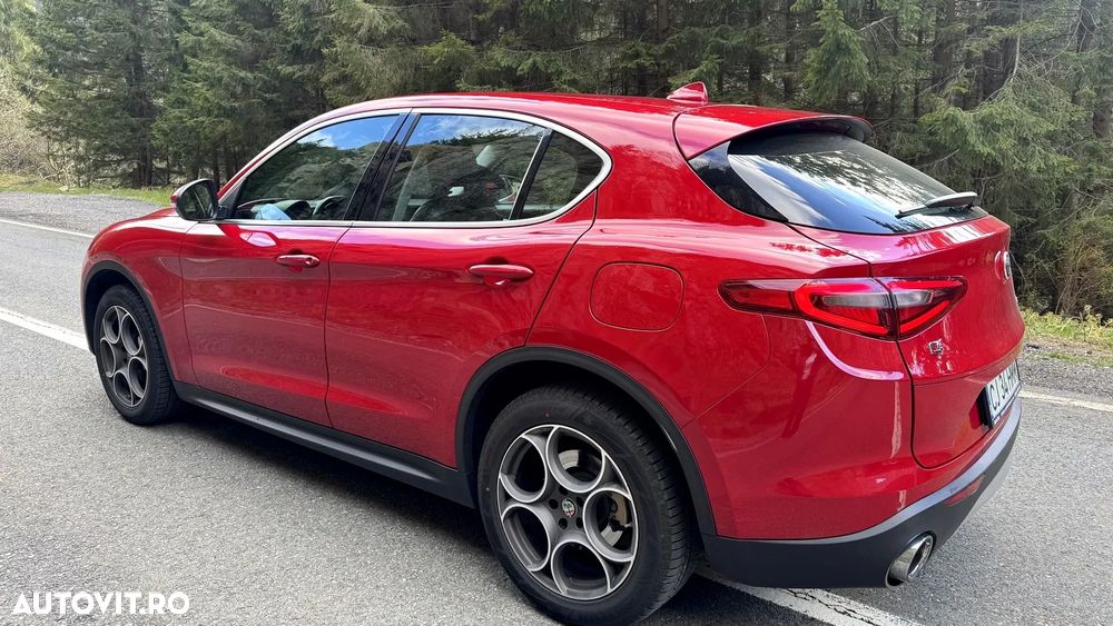 Alfa Romeo Stelvio 2.0 Turbo AWD AT8 Veloce - 23