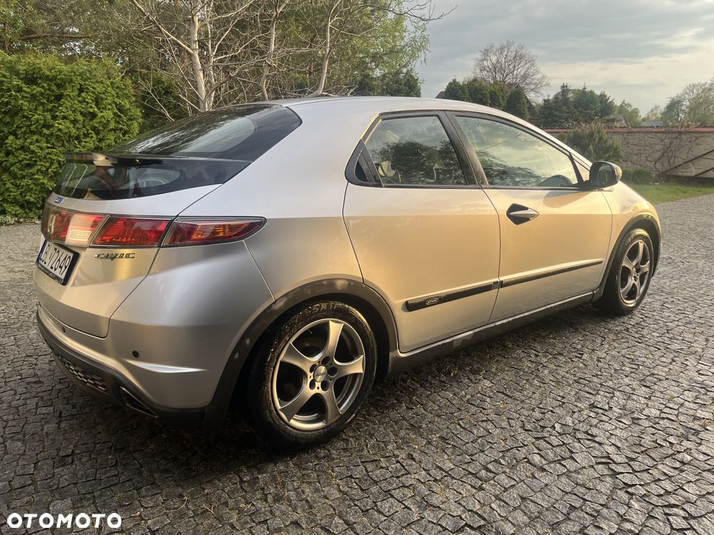 Honda Civic 1.8 Comfort - 9