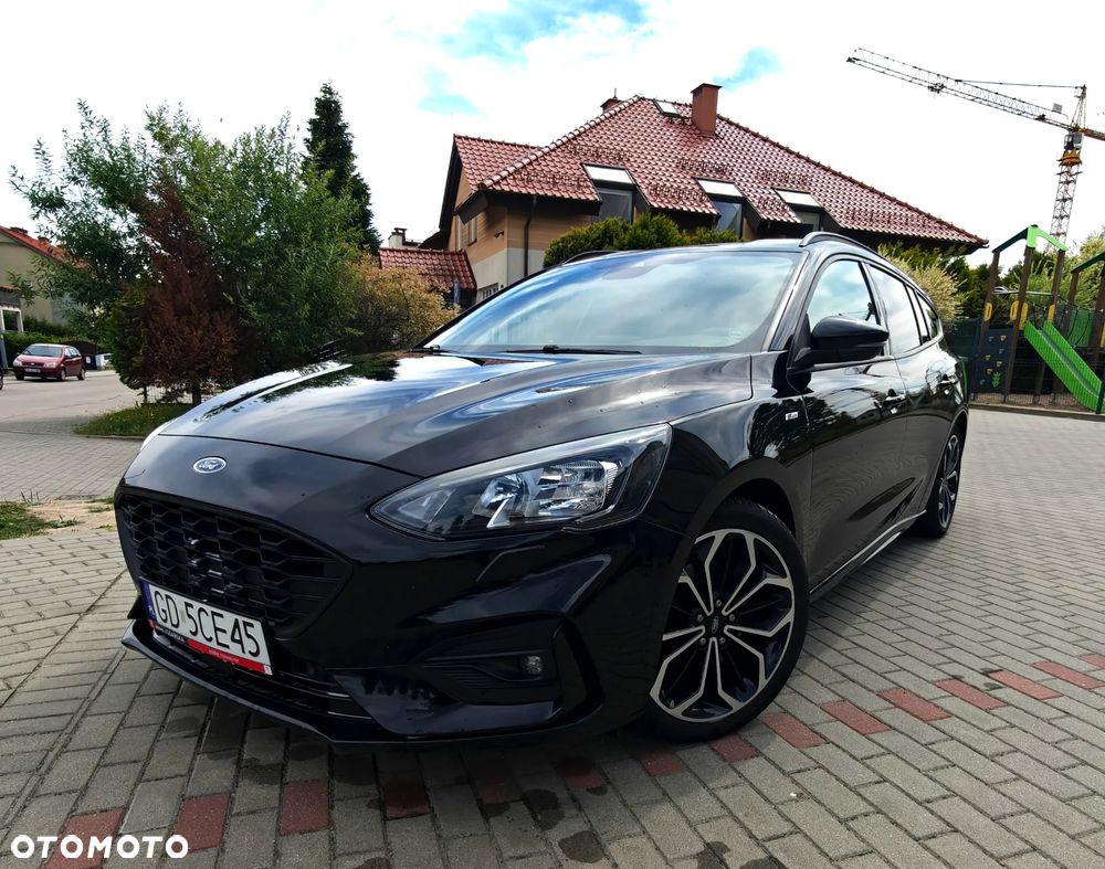 Ford Focus 1.5 EcoBlue Start-Stopp-System ST-LINE DESIGN - 2