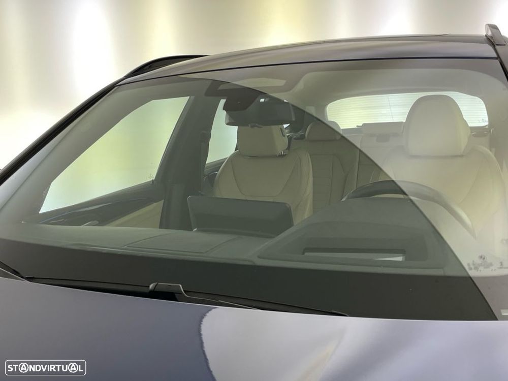 BMW iX3 M Sport Impressive - 19