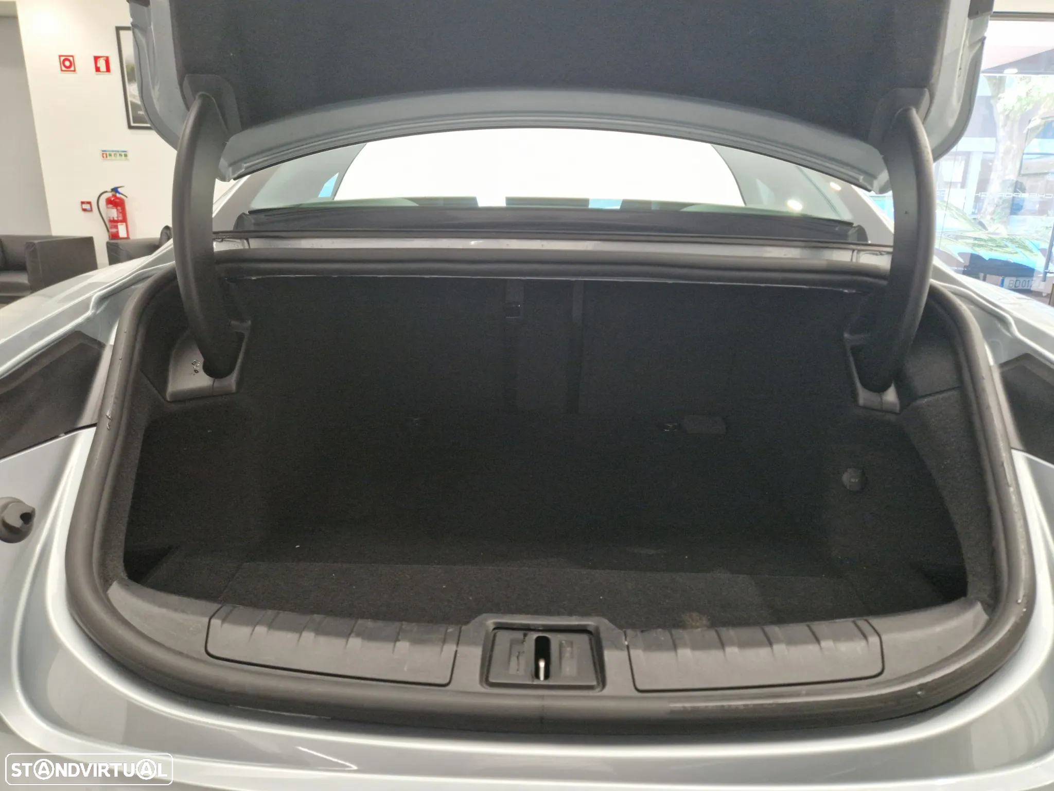 Porsche Taycan Standard - 14