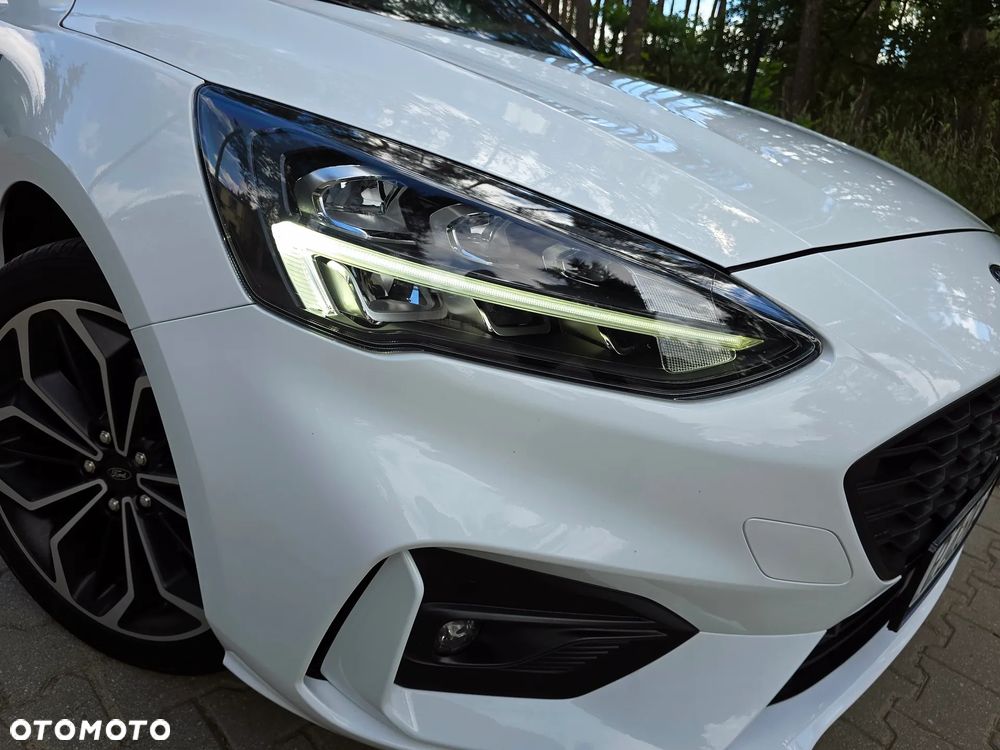 Ford Focus 1.5 EcoBoost ST-Line - 24
