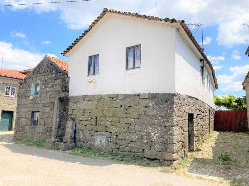 Moradias/Casas de Pedra Granito - Aldeia da N2 - Telões - V. P. Aguiar - Grande imagem: 3/11